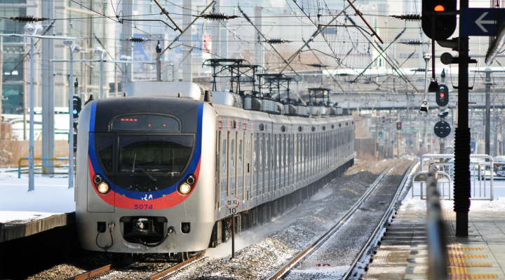 A Korail huszonkét Hyundai Rotem-motorvonattal bővíti flottáját. A szerelvények két, jelenleg még épülő vonalon fognak közlekedni 2015 őszétől<br>(fotó: Global Rail News)