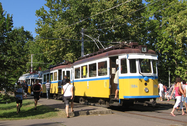 A nosztalgiavillamosozásnak minden alkalommal nagy sikere van<br>(fotó: Ács Attila)