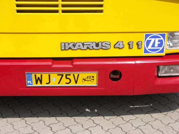 A busz egyedi oldtimer rendszámmal rendelkezik<br>(Fotó: Müller Péter)