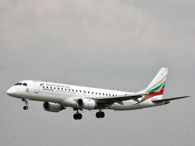 A csinos Embraer a levegőben...<br>(fotók: Budapest Airport)