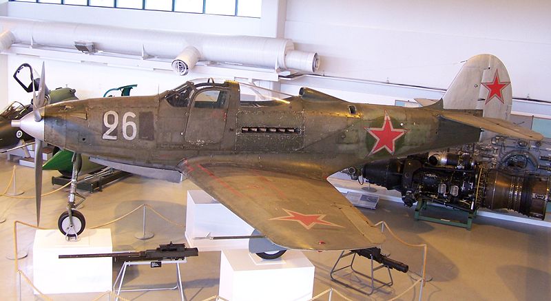 Az Aircobra a P-38 mellett a háború egyik legelterjedtebb orrkerekese lett, de a légcsavaros vadászgépek között ez a megoldás még nem volt túl gyakori