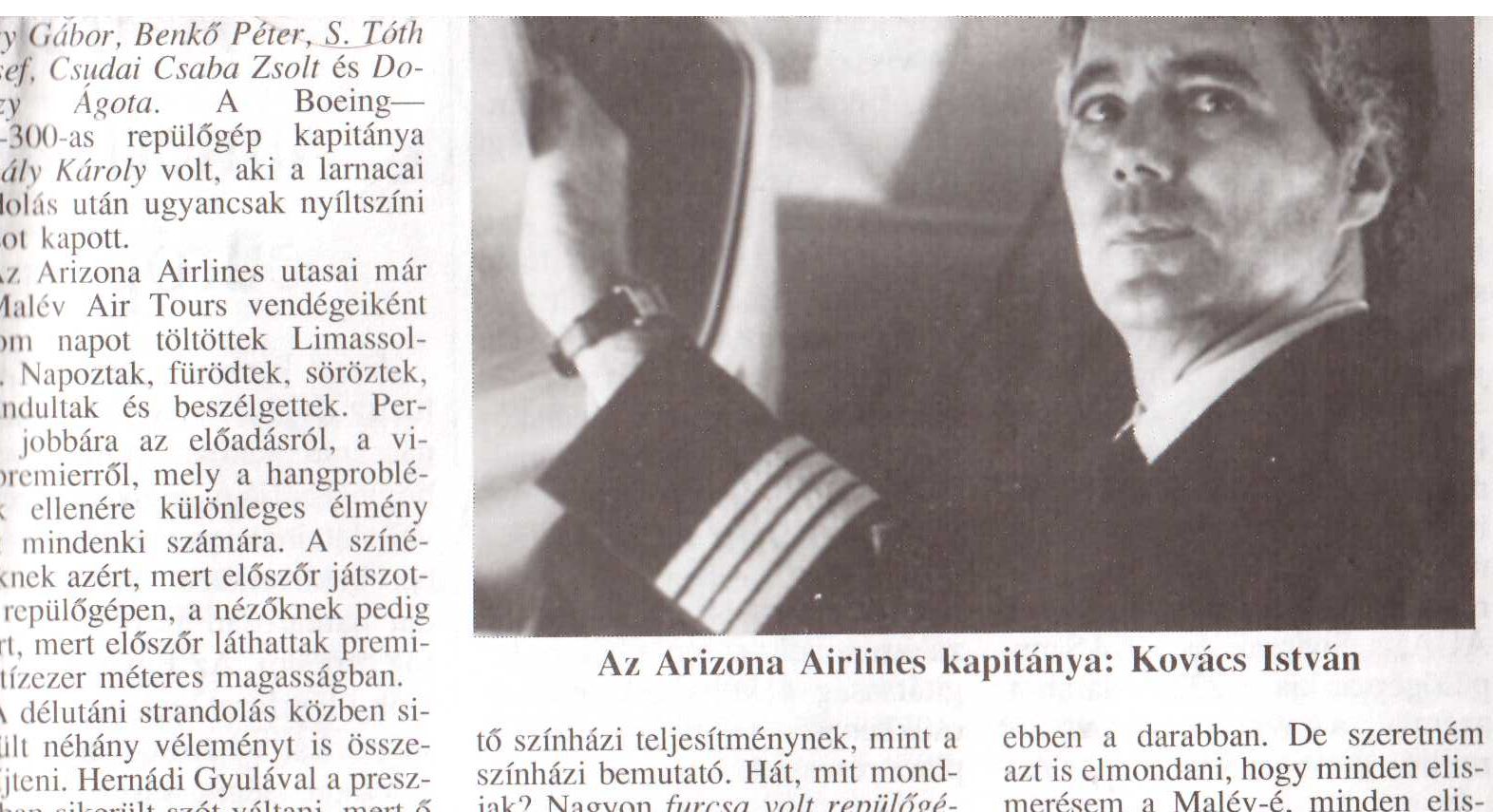 A színész-kapitánynak nagyon tetszett az igazi pilótafülke is <br>(fotó a Légiközlekedés című lapból, Mihály Károly gyüjteménye)