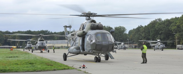 A csehek a helikopterek alkatrész-utánpótlása miatt aggódnak