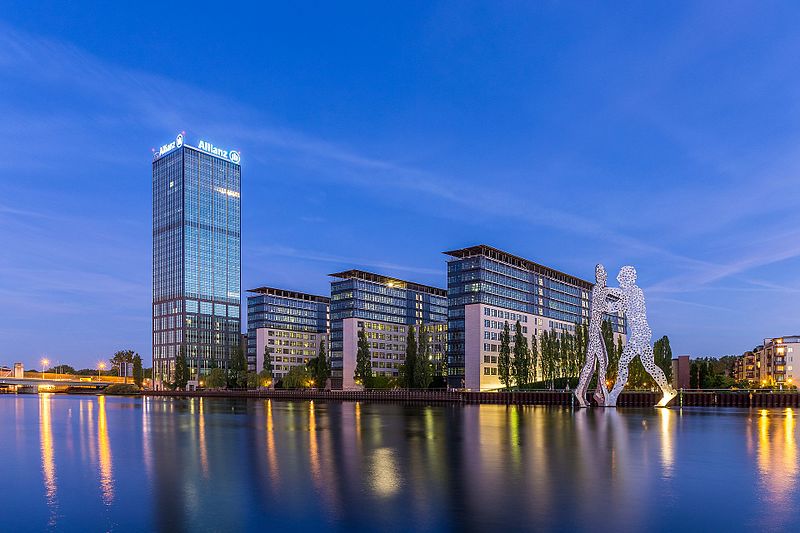 Treptowers, Berlin-Treptow, a BudaPark berlini hasonmása, különösebb extra közlekedésfejlesztés nélkül épült meg (kép forrása: wikipedia)