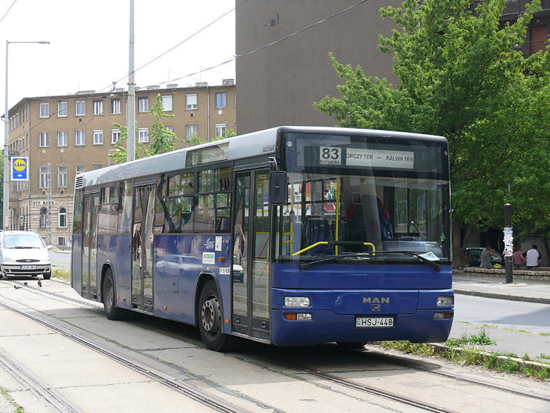 A BKV fejlesztésére több elképzelés is létezik, ezek közül a leggyorsabban kivitelezhető talán a buszjáratok kiszervezése, de a kötöttpályás állományra is ráférne a vérfrissítés (fotó: Kemsei Zoltán)