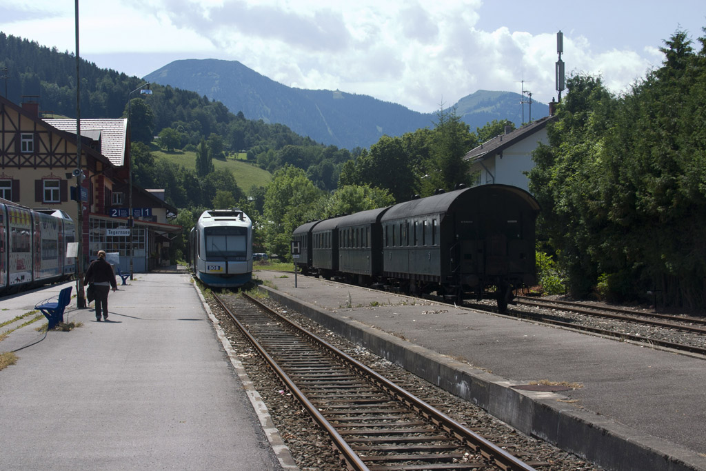 Tegernsee, végállomás. A vonalon nosztalgiavonatok is közlekednek, ennek egyik szerelvénye látható