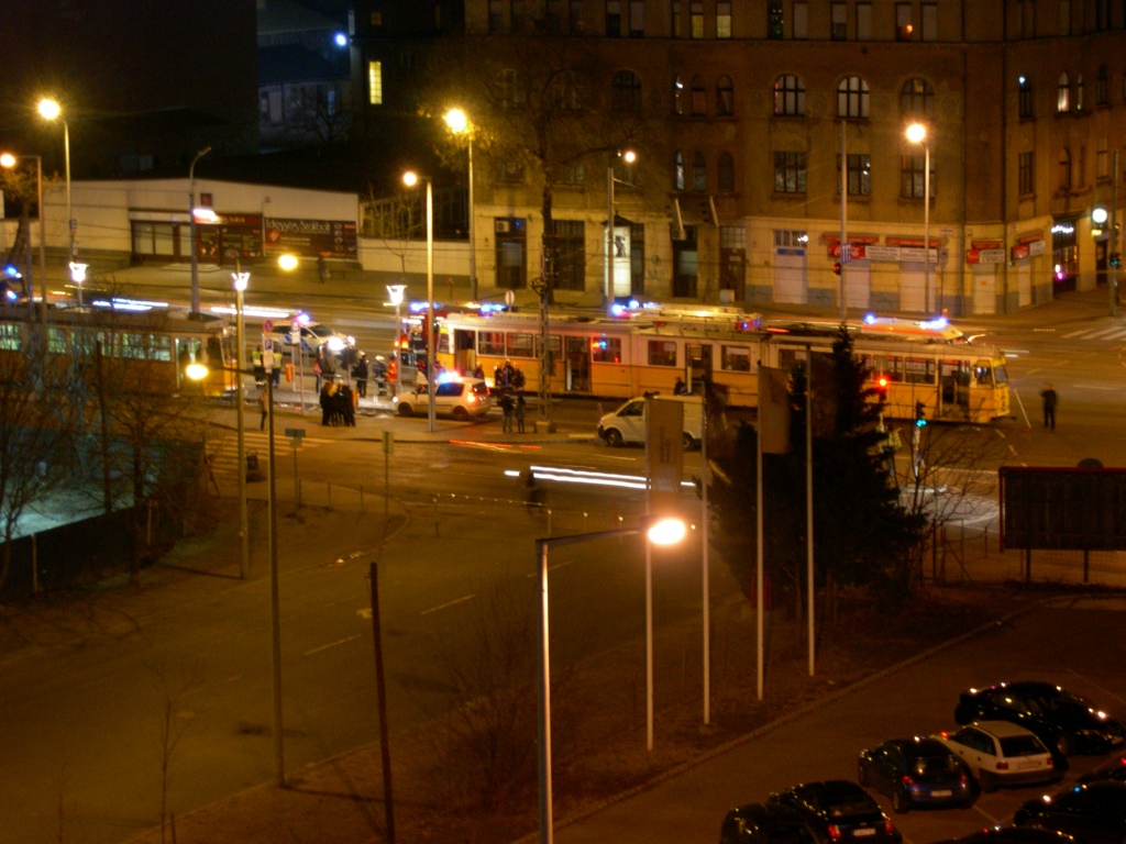 A Baross tér irányába haladó villamos gázolt