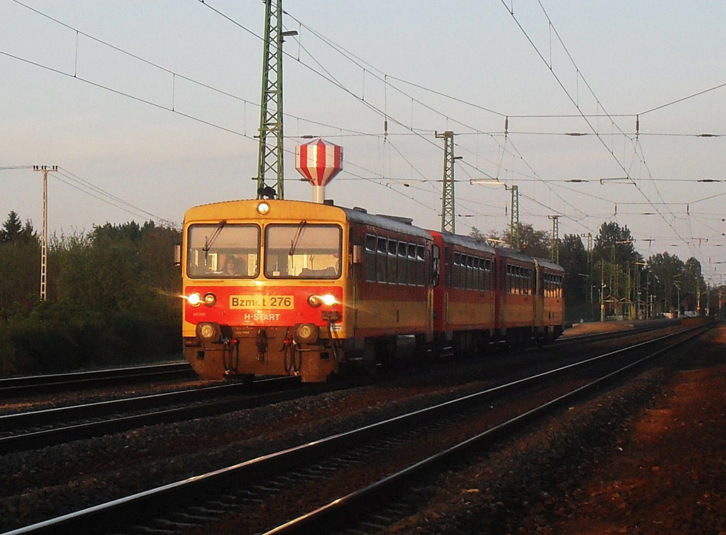 Üllőn az alkonyatban<br>A képre kattintva fotógaléria nyílik<br>(fotó: Szlifka Benjámin)