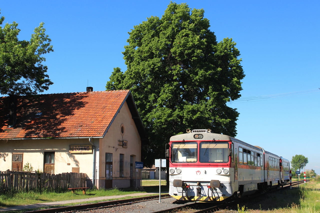 Lozornó (Lozorno) állomás, először